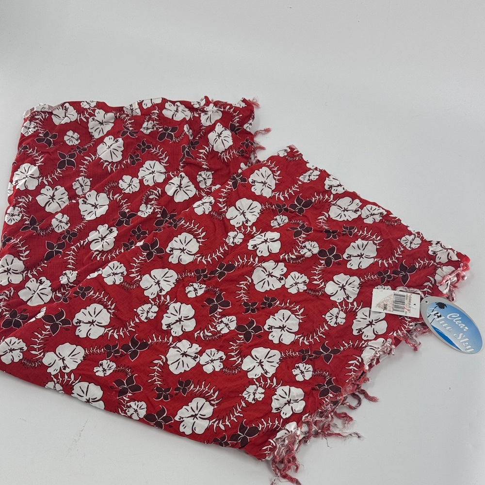 CLEAR BLUE SKY Women’s Red Floral Sarong Size Small NWT